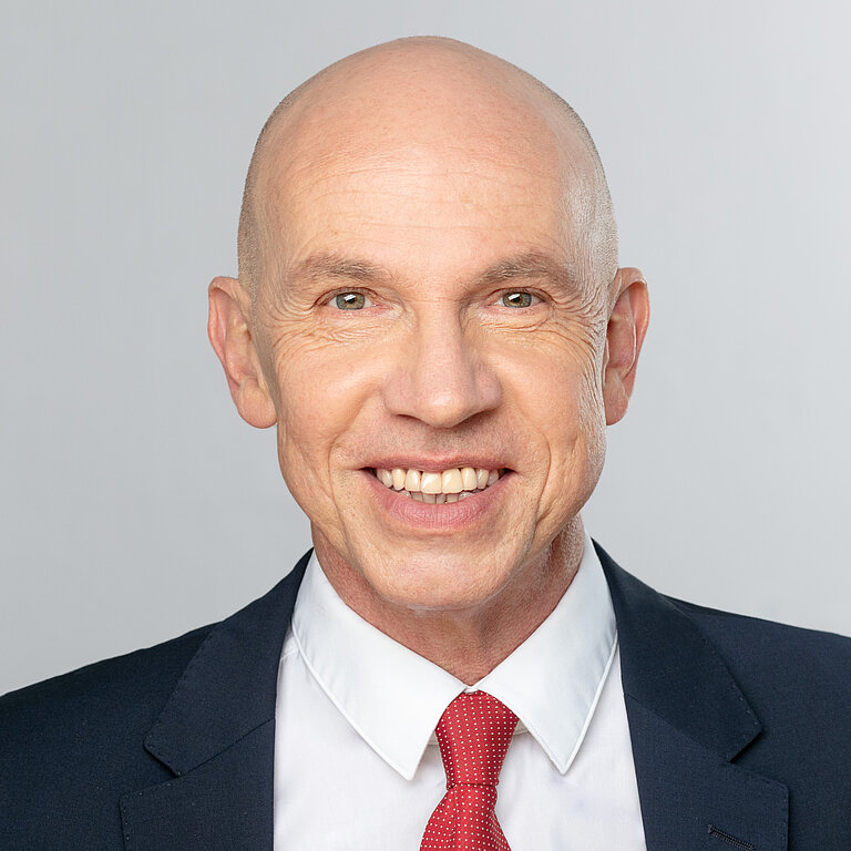 Dr. Michael Engel